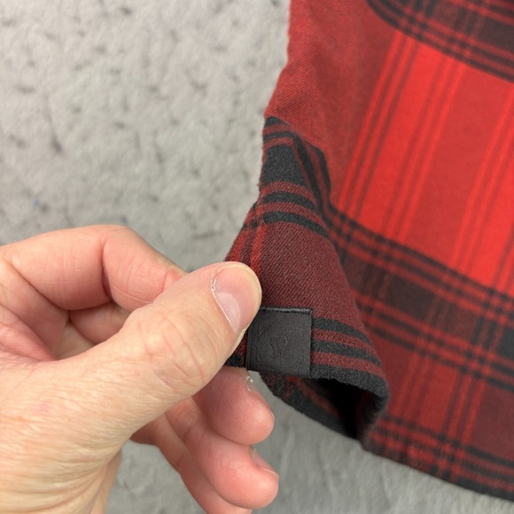 Lululemon Shirt Mens Large Red Plaid Masons Peak Flannel Button Up Casual - Picture 8 of 9